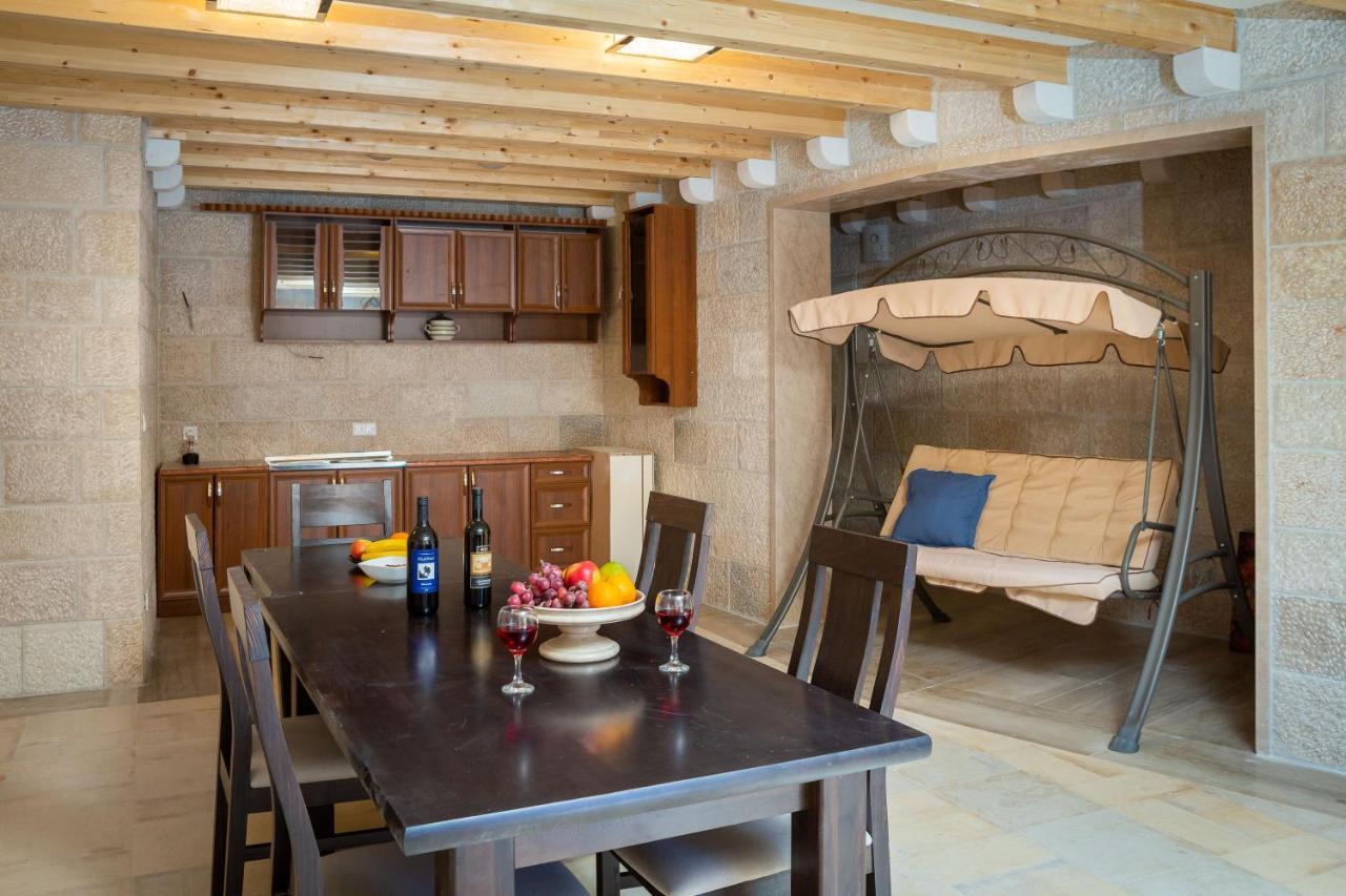 Luxury Stone Villa Nevija 2022 Milna  Esterno foto