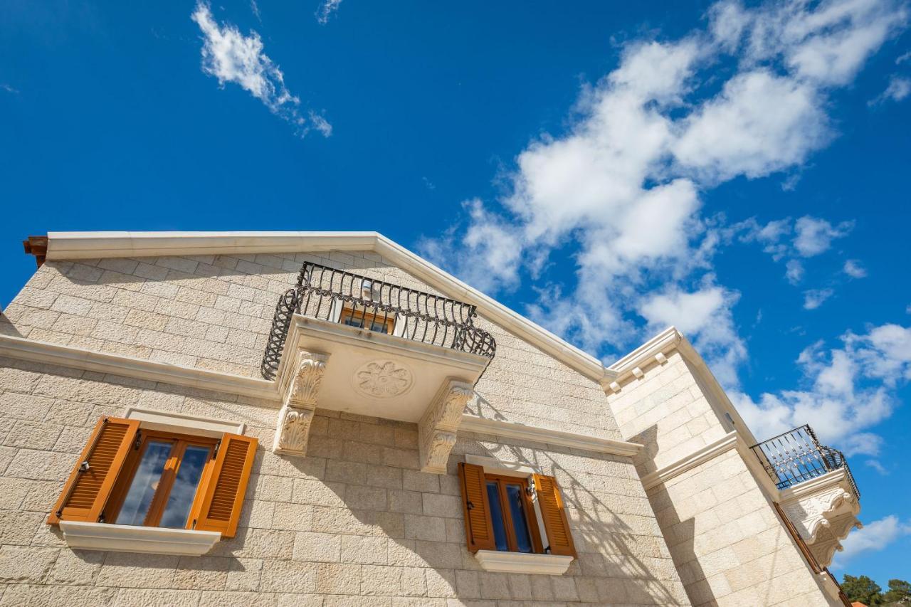 Luxury Stone Villa Nevija 2022 Milna  Esterno foto