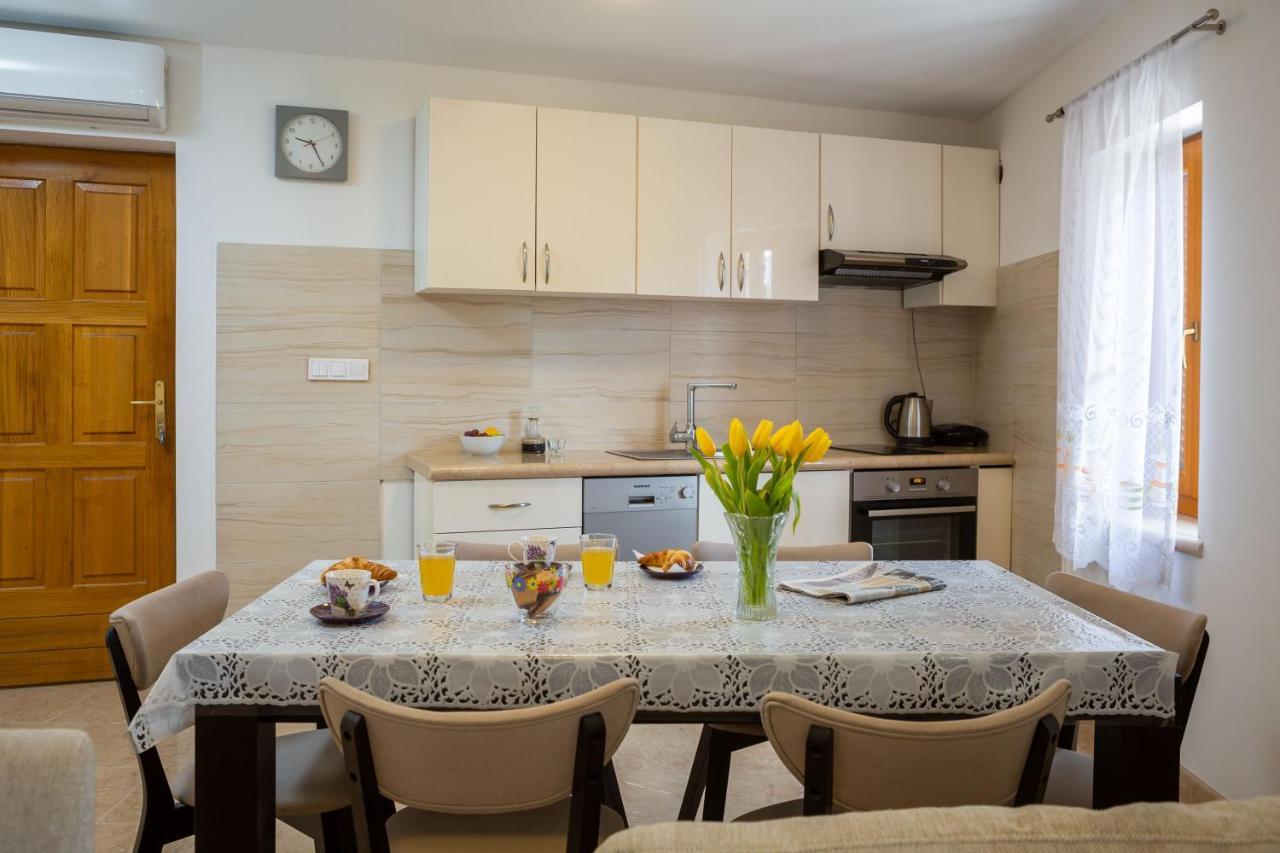 Luxury Stone Villa Nevija 2022 Milna  Esterno foto