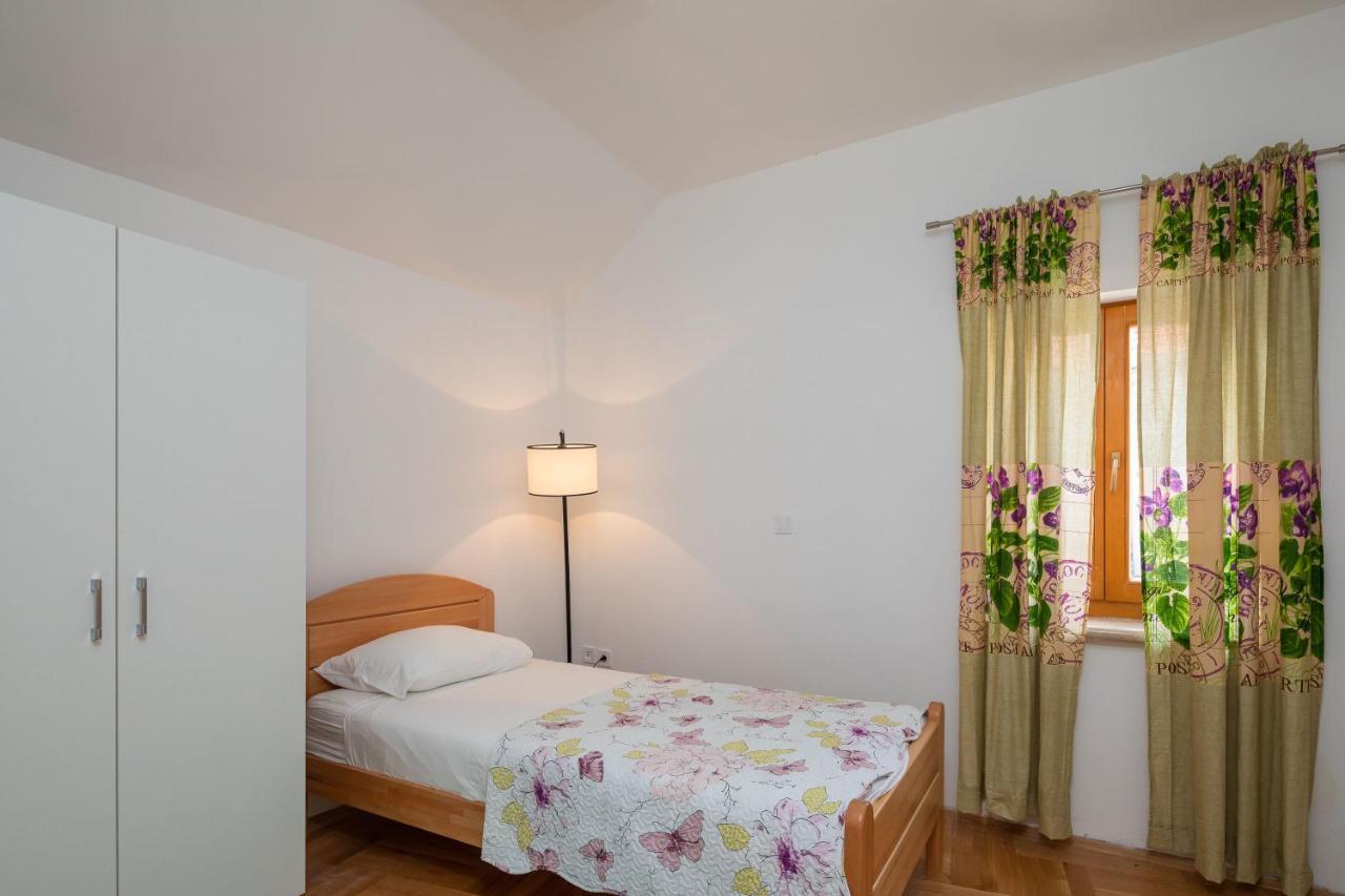 Luxury Stone Villa Nevija 2022 Milna  Esterno foto