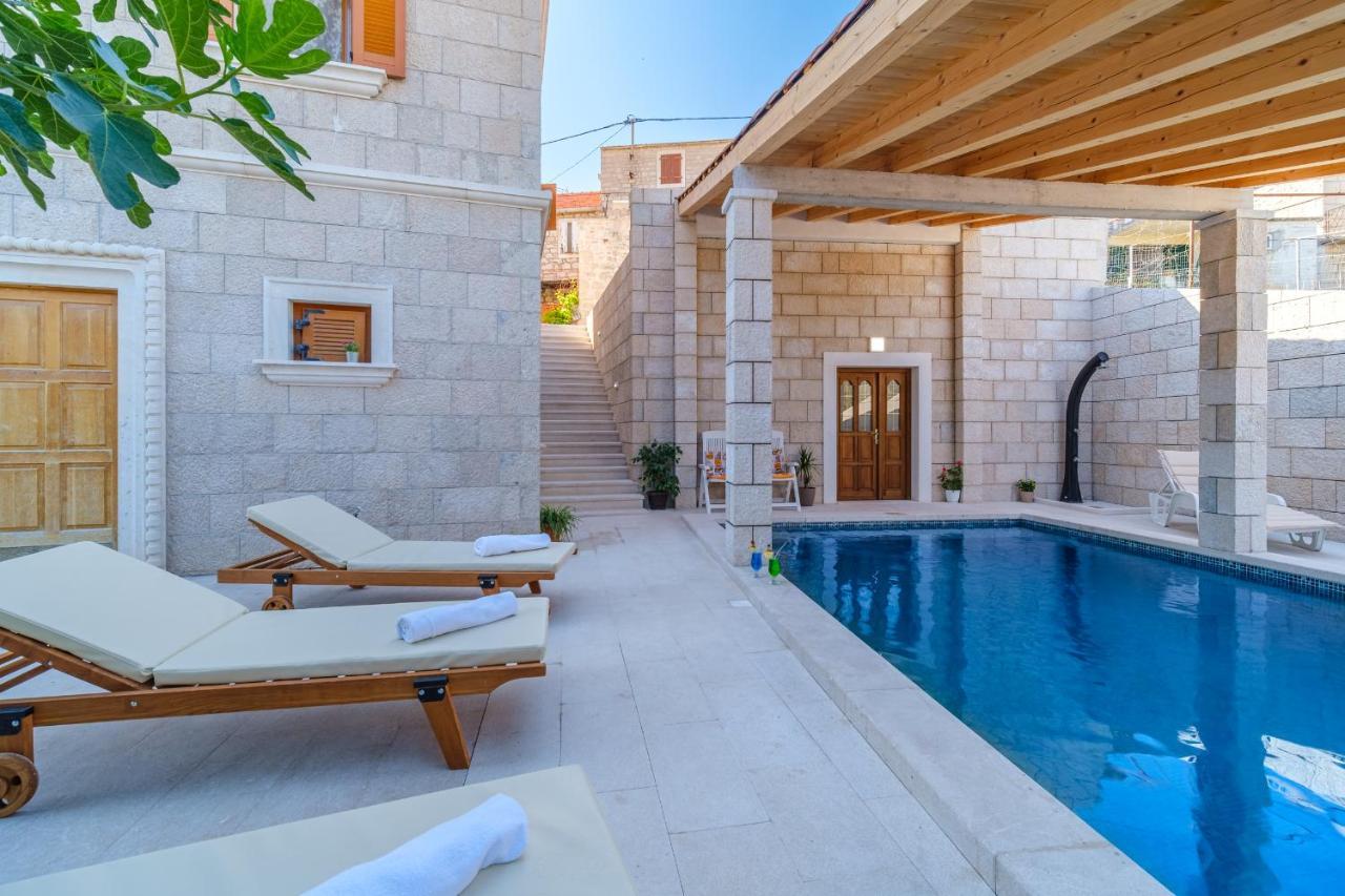 Luxury Stone Villa Nevija 2022 Milna  Esterno foto
