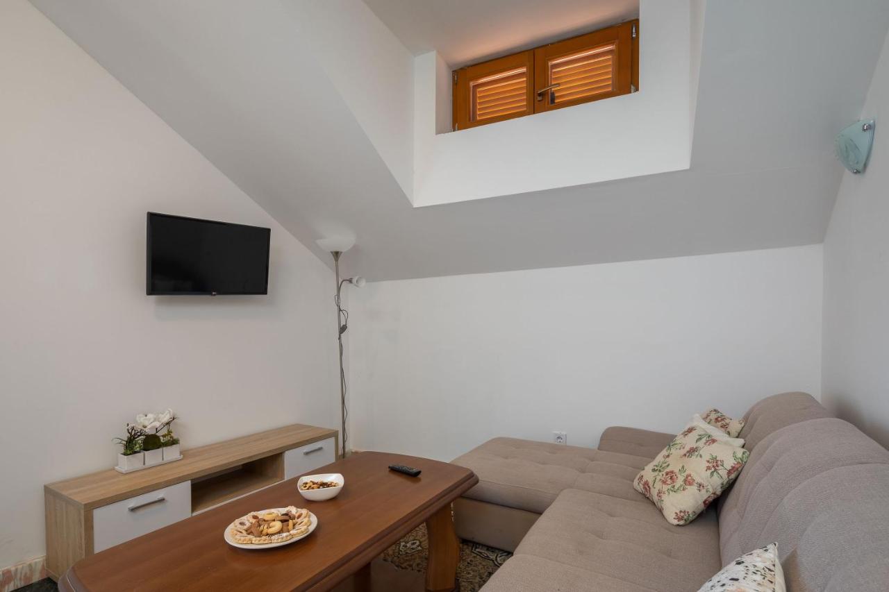 Luxury Stone Villa Nevija 2022 Milna  Camera foto